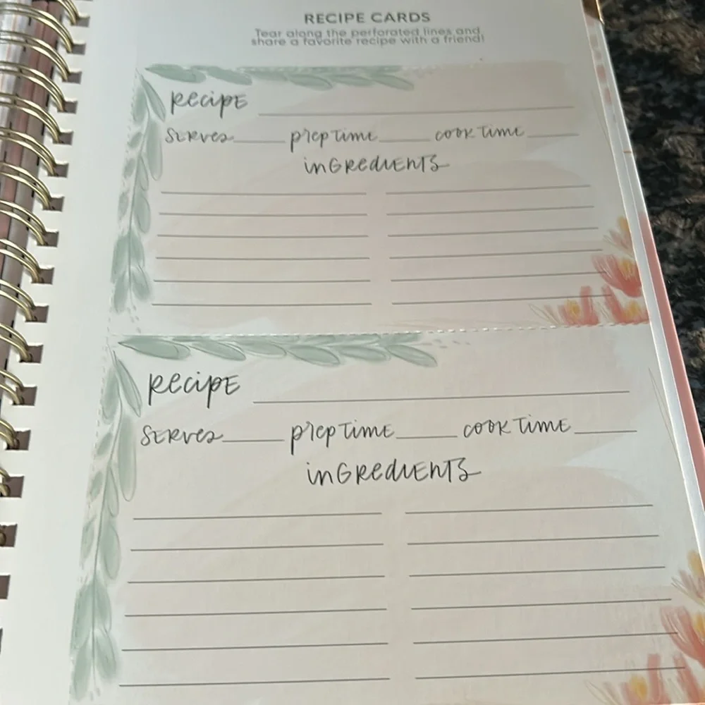 THE KEEPSAKE RECIPE BOOK BY CASEY WIEGAND